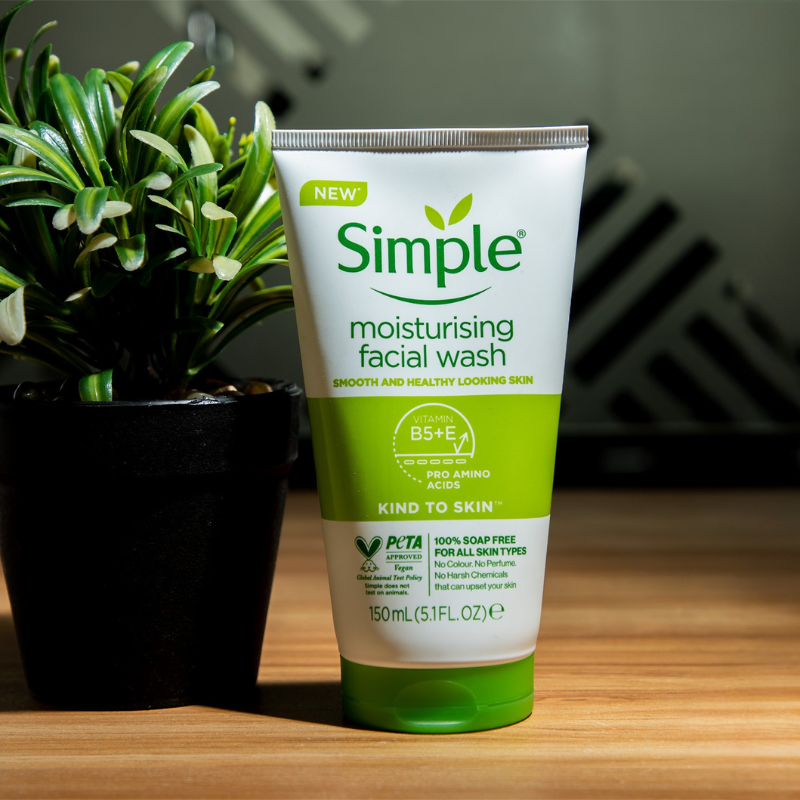 SIMPLE KIND TO SKIN MOISTURISING FACIAL WASH 150ML